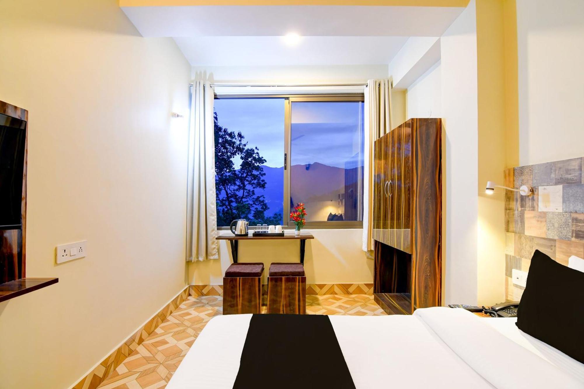 Super Townhouse Downtown Gangtok Hotel Ngoại thất bức ảnh